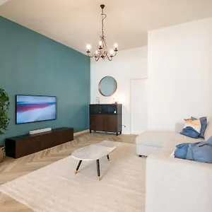  Appartement Beautiful Renovated In An Authentic Building